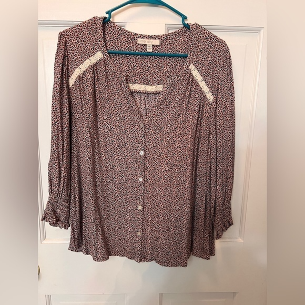 Pale Sky women’s XL long sleeve blouse with lace detail & smocking at‎ wrists